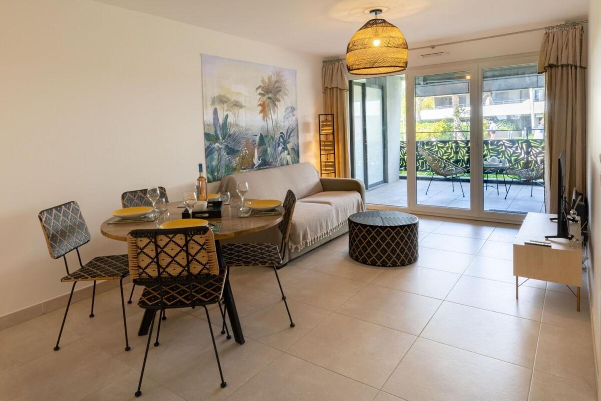 06Ah - Superb Waterfront T2 - Swimming Pool Lägenhet Villeneuve-Loubet Exteriör bild